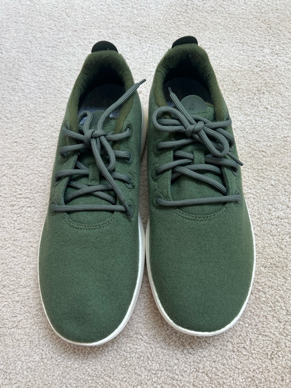 Allbirds Men’s Wool Runner Mizzle Olive Green Lace-Up Sneakers